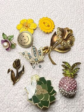Mixed Floral and Novelty Enamel Crystal Brooch pin Set - Yellow, Gold, Green